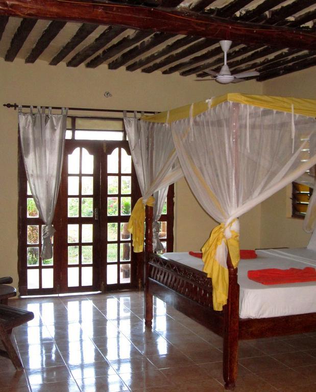 Queen Of Sheba Beach Lodge Понгве Номер фото