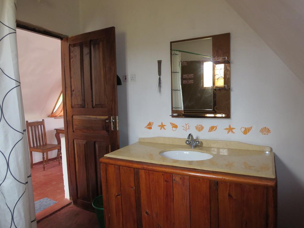 Queen Of Sheba Beach Lodge Понгве Номер фото